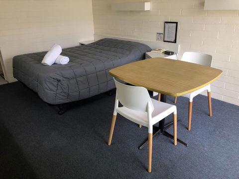 Midtown Motor Inn - Australian Directory 1