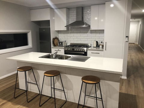 Milawa Vineyard Views - Guesthouse 2 - Australian Directory 1