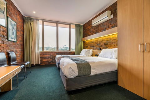 Millers Inn - Australian Directory 3