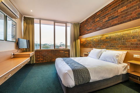Millers Inn - Australian Directory 2
