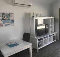 Mindarie Beach Studio - Australian Directory