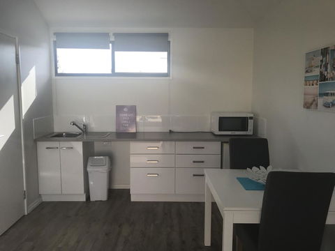Mindarie Beach Studio - Australian Directory 2