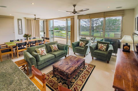 Ming Apartments #3 - 3/236 Marine Parade - Australian Directory 3