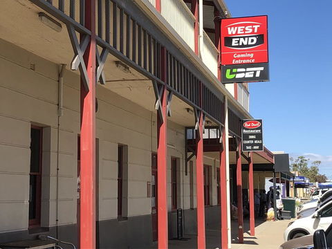 Minlaton Hotel - Australian Directory 2