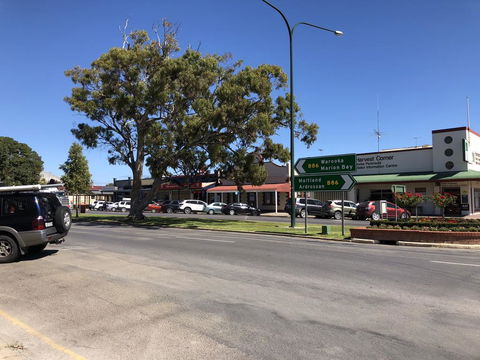 Minlaton Hotel - Australian Directory 3