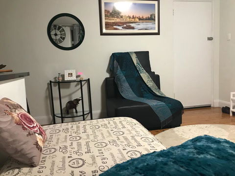 Miracle Miranda Sydney Stay - Australian Directory 2