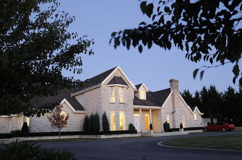 Montfort Manor - Australian Directory 2