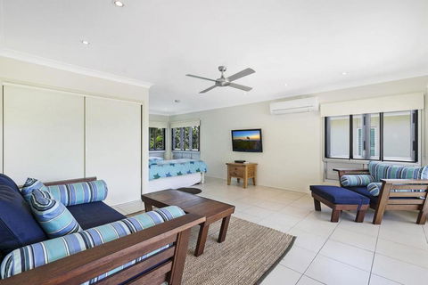 Moreton View - Australian Directory 1