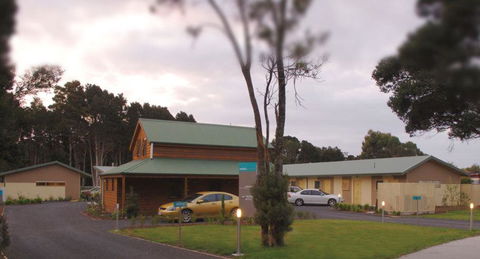 Motel Strahan - Australian Directory 0