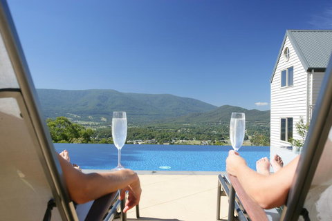 Mount View Estate - Australian Directory 3