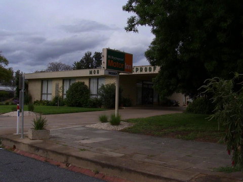 Mount Wycheproof Motor Inn - Australian Directory 2