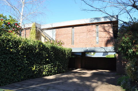 Mountain Gate Villa - Australian Directory 0