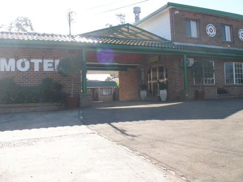 Mt Kuring-Gai Motel - Australian Directory 1