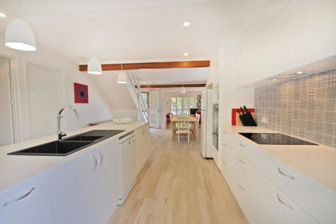 Mudjimba Sands, Mudjimba, Pet Friendly, BOND 500, LINEN INCLUDED, WIFI - Australian Directory 2