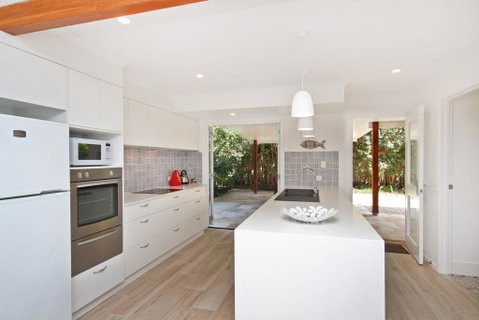 Mudjimba Sands, Mudjimba, Pet Friendly, BOND 500, LINEN INCLUDED, WIFI - Australian Directory 0