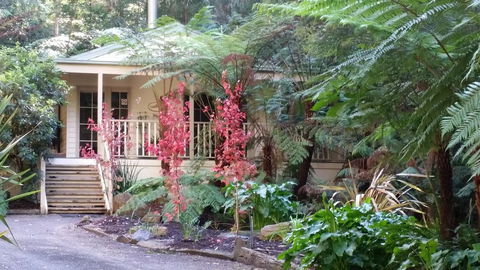 Myers Creek Cascades Luxury Cottages - Australian Directory 0