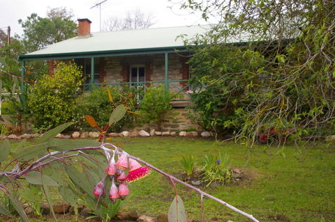 Naimanya Cottage - Australian Directory 2