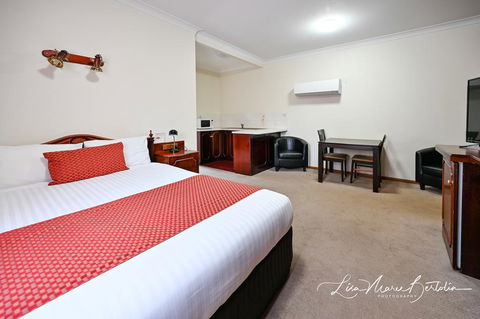 Narrandera Club Motor Inn - Australian Directory 3