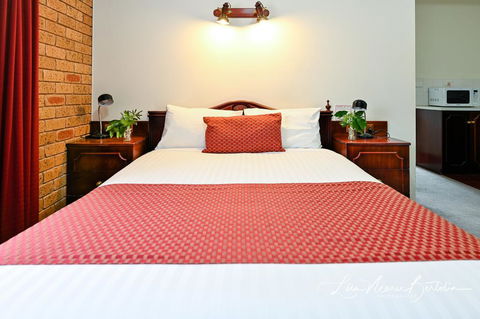 Narrandera Club Motor Inn - Australian Directory 2
