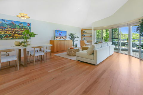 Naturally Majestic, Noosa Heads - Australian Directory 0