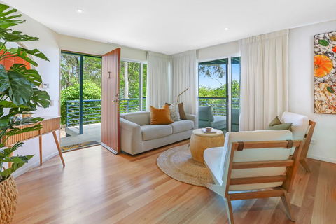 Naturally Majestic, Noosa Heads - Australian Directory 3