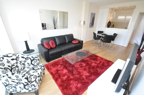 Neutral Bay Self-Contained Modern One-Bedroom Apartment (63BEN) - Australian Directory 0