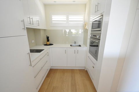 Neutral Bay Self-Contained Modern One-Bedroom Apartment (63BEN) - Australian Directory 3