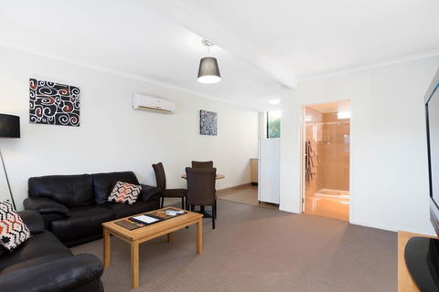 New Crossing Place Motel - Australian Directory 2