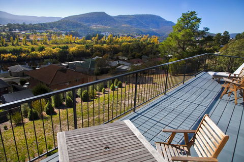 New Norfolk Apartment - Australian Directory 1