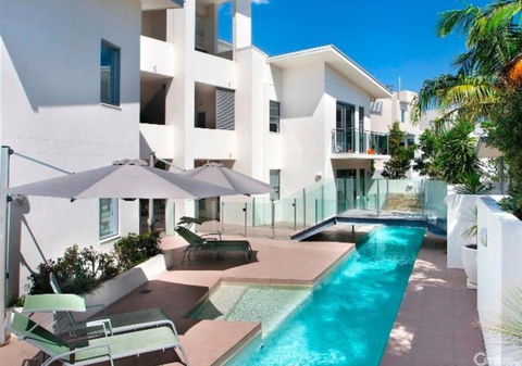 NEW Sunshine Beach Family Escape 3 Bedroom With Free Wifi And Parking - Australian Directory 1