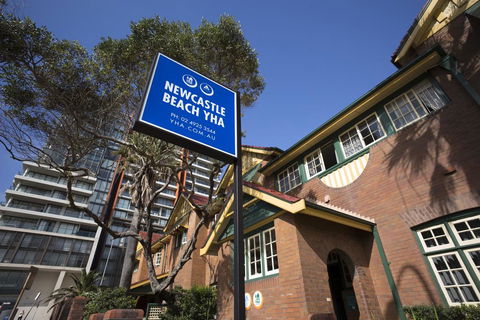 Newcastle Beach YHA - Australian Directory 0