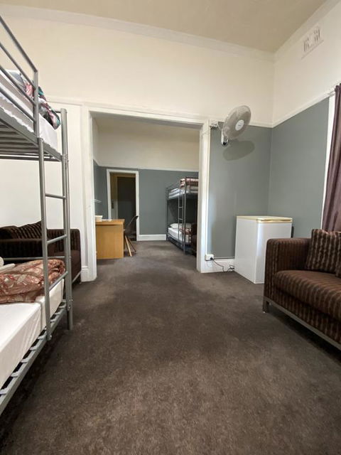 Newcastle Hotel - Australian Directory 0