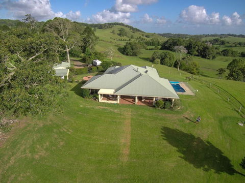 Newyan @ Maleny - Australian Directory 1