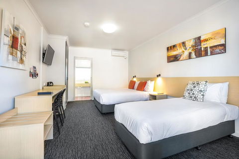 Nightcap At Ferntree Gully Hotel Motel - Australian Directory 1