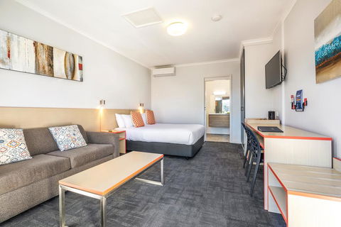 Nightcap At Ferntree Gully Hotel Motel - Australian Directory 0