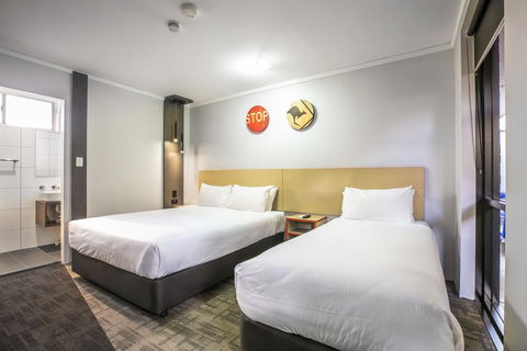 Nightcap At Jamison Hotel - Australian Directory 1