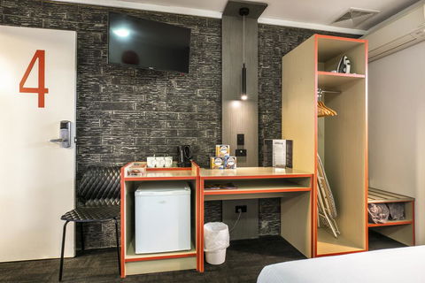 Nightcap At Jamison Hotel - Australian Directory 3