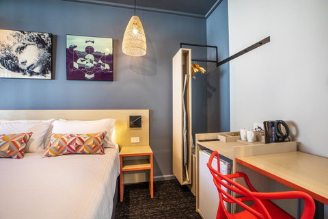 Nightcap At Monash Hotel - Australian Directory 2