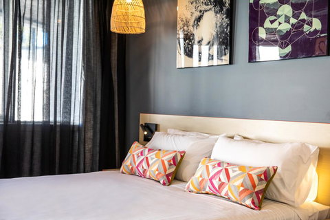 Nightcap At Monash Hotel - Australian Directory 0