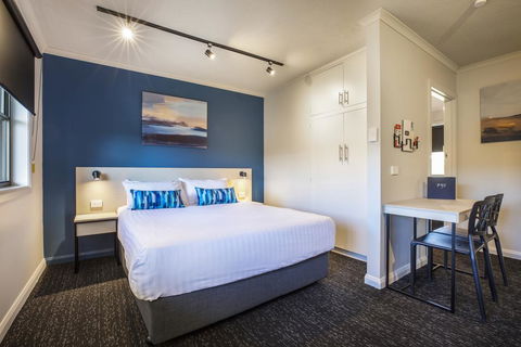 Nightcap At Riverside Hotel - Australian Directory 0