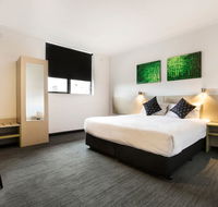 Nightcap at St Albans Hotel - Australian Directory