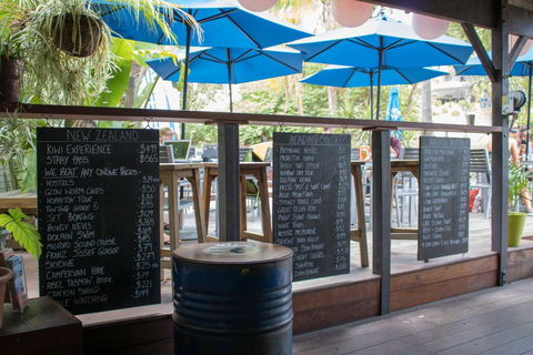 Nomads Noosa Backpackers - Australian Directory 2