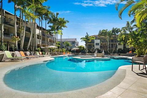 Noosa Beach Apartment On HASTING ST French Quarter Resort.Noosa Heads - Australian Directory 0