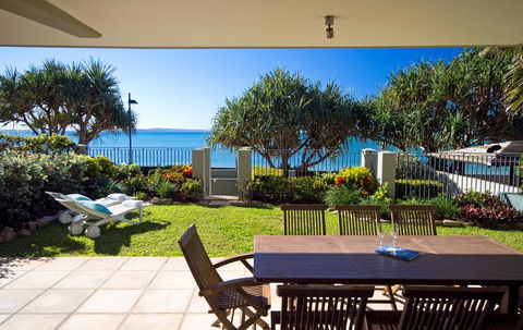 Noosa Court 4 - Australian Directory 0