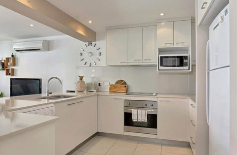 Noosa Dream - 2bed Sunset Apt, Pool & Spa - Australian Directory 2