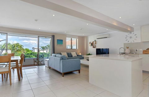 Noosa Dream - 2bed Sunset Apt, Pool & Spa - Australian Directory 3