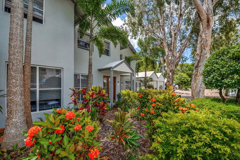 Noosa Entrance 2 Bedroom - Australian Directory 3