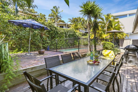 Noosa Rest - Australian Directory 1