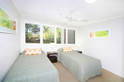 Noosa Shores Apartment 10 - Australian Directory 3