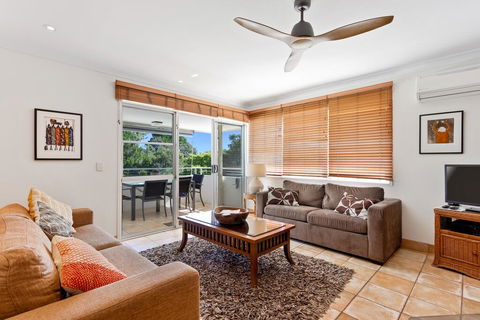 Noosa Unit - Australian Directory 2